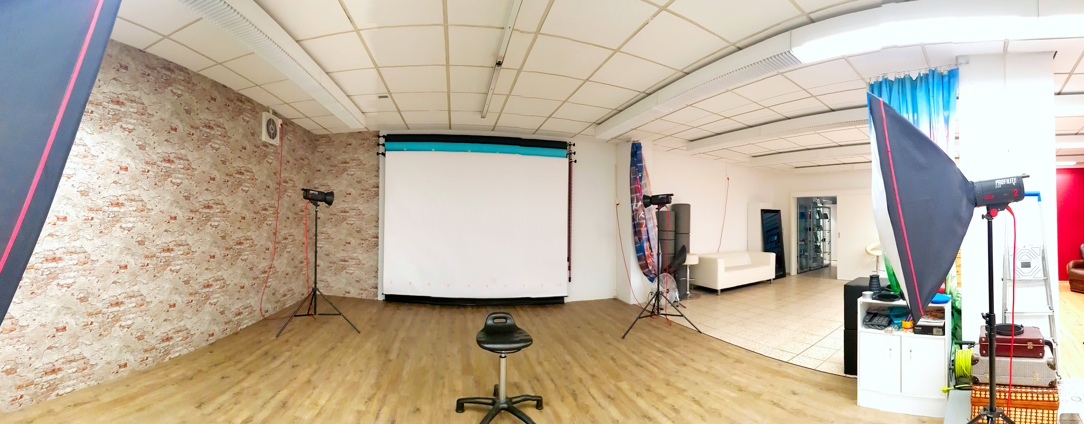 Unser Fotostudio rh-foto.de Fotosrudio von RINGFOTO HENTZSCHELs - rh-foto.de